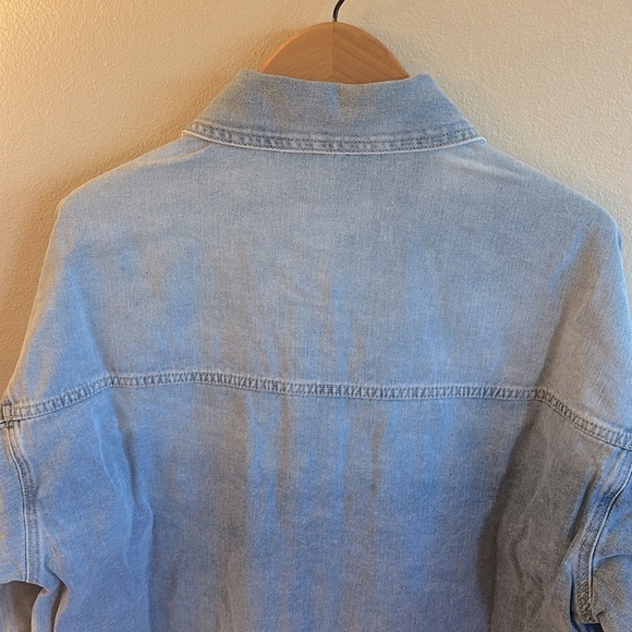 Lov Mor Denim Shacket Size Small Blue Oversized Button Down Front Collared Neck - Picture 8 of 15